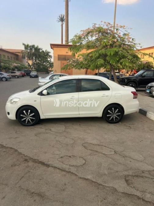 Toyota Yaris 2009 White Automatic Used for Sale in Cairo - 7