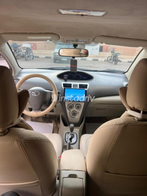 Toyota Yaris 2009 White Automatic Used for Sale in Cairo - 9