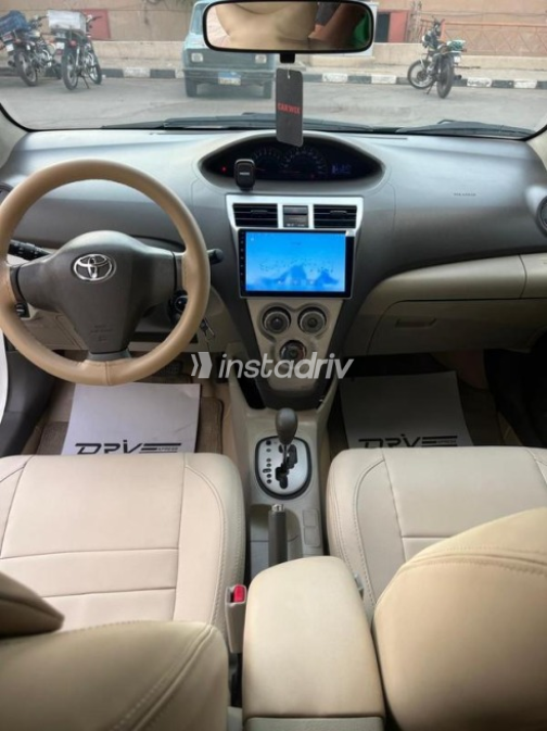 Toyota Yaris 2009 White Automatic Used for Sale in Cairo - 10