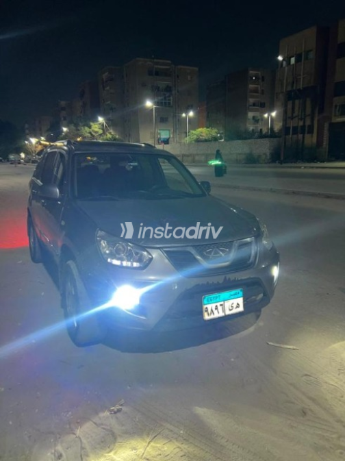 Chery Tiggo 3 2017 Silver Manual Used for Sale in Helwan - 5