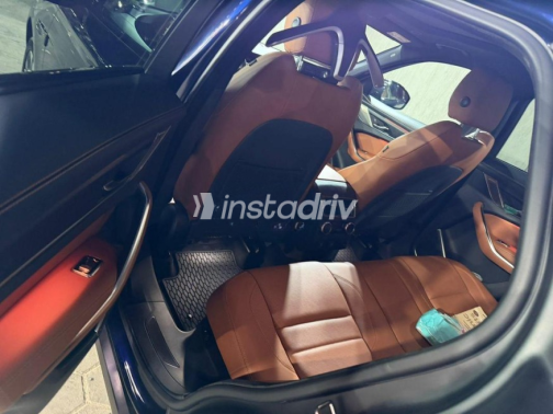 Jaguar F-Pace 2024 Dark Blue Automatic Used for Sale in Sheikh Zayed City - 6