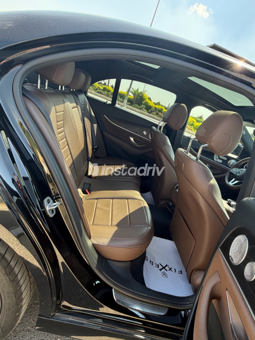مرسيدس E 300 2020 أسود أوتوماتيك مستعملة للبيع في القاهرة الكبرى ( القاهرة - الجيزة) - 5