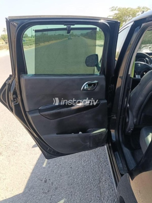Peugeot 3008 2015 Black Automatic Used for Sale in El Minya - 9