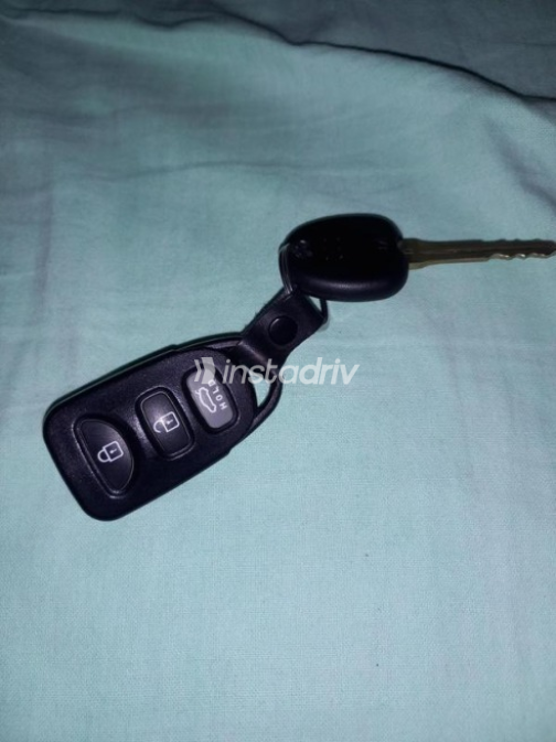 Hyundai Elantra HD 2018 Silver Automatic Used for Sale in Nasr city - 3