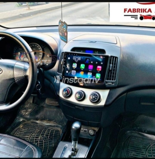 Hyundai Elantra HD 2018 Silver Automatic Used for Sale in Nasr city - 10