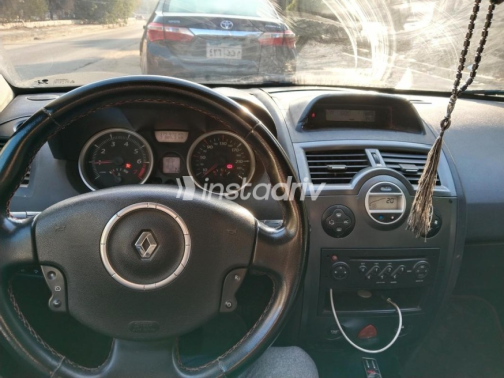 Renault Megane 2009 Silver Automatic Used for Sale in Cairo - 5