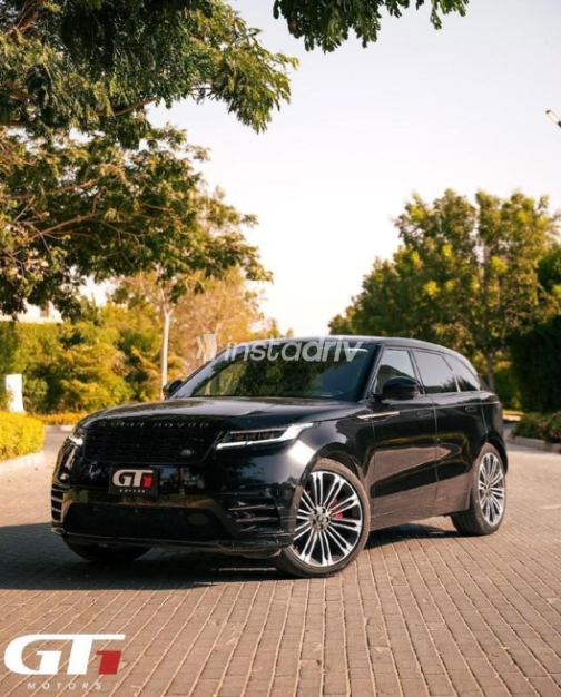 Land Rover Velar 2024 Black Automatic Used for Sale in Sheikh Zayed City - 1