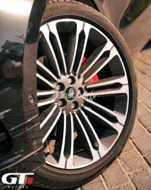 Land Rover Velar 2024 Black Automatic Used for Sale in Sheikh Zayed City - 3
