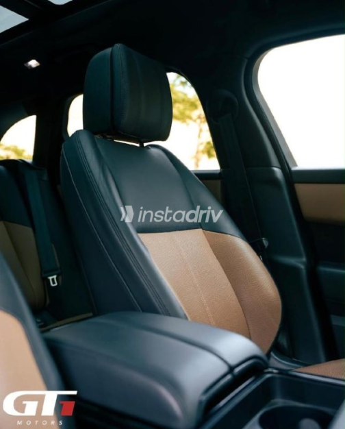 Land Rover Velar 2024 Black Automatic Used for Sale in Sheikh Zayed City - 5