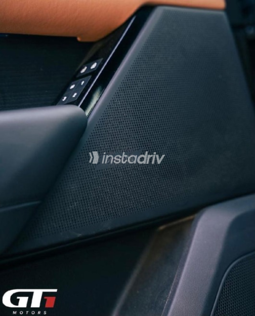 Land Rover Velar 2024 Black Automatic Used for Sale in Sheikh Zayed City - 6