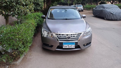 Nissan Sentra 2017 Bronze Automatic Used for Sale in Helwan - 3