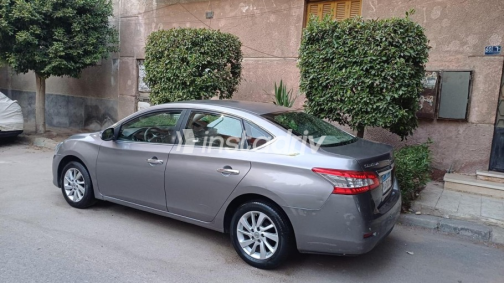 Nissan Sentra 2017 Bronze Automatic Used for Sale in Helwan - 7