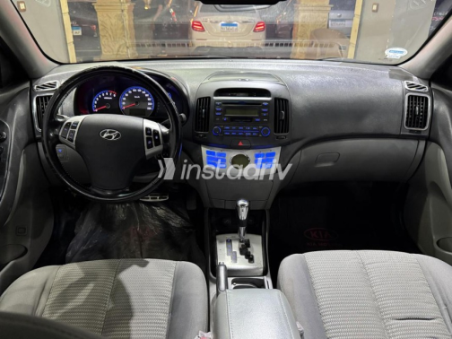 هيونداي إلنترا 2011 فضي أوتوماتيك مستعملة للبيع في دمياط - 4