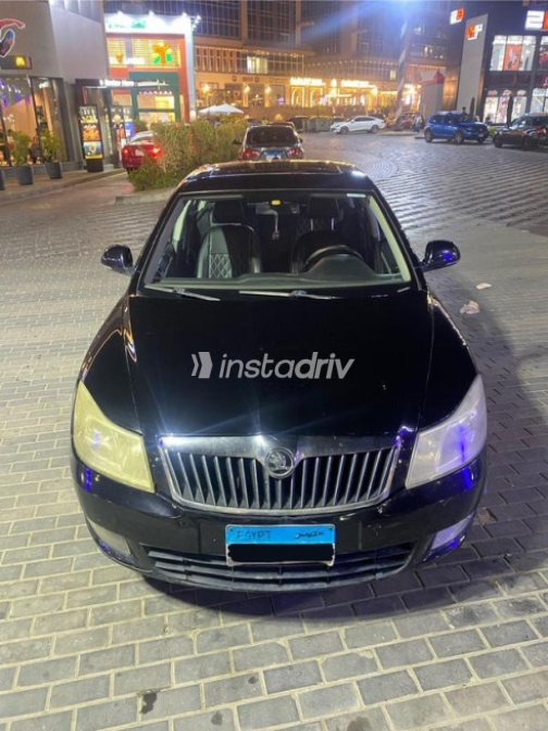 Skoda Octavia A5 2012 Black Automatic Used for Sale in Cairo - 1