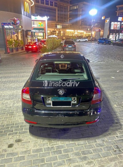 Skoda Octavia A5 2012 Black Automatic Used for Sale in Cairo - 2