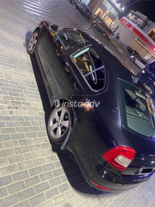 Skoda Octavia A5 2012 Black Automatic Used for Sale in Cairo - 3