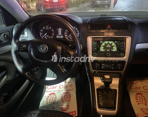 Skoda Octavia A5 2012 Black Automatic Used for Sale in Cairo - 5
