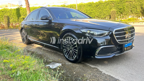Mercedes S 450 2023 Black Automatic Used for Sale in Greater Cairo ( Cairo + Giza) - 2