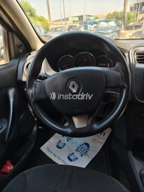 Renault Logan 2015 Black Manual Used for Sale in Sheraton - 4