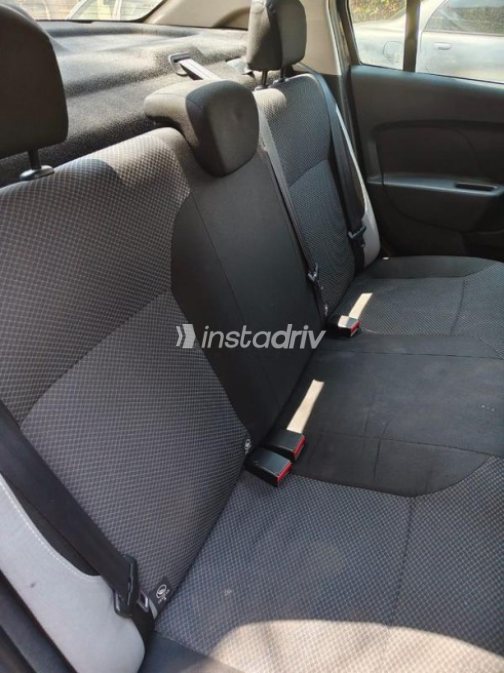 Renault Logan 2015 Black Manual Used for Sale in Sheraton - 5