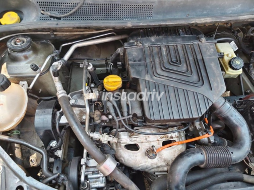Renault Logan 2015 Black Manual Used for Sale in Sheraton - 8