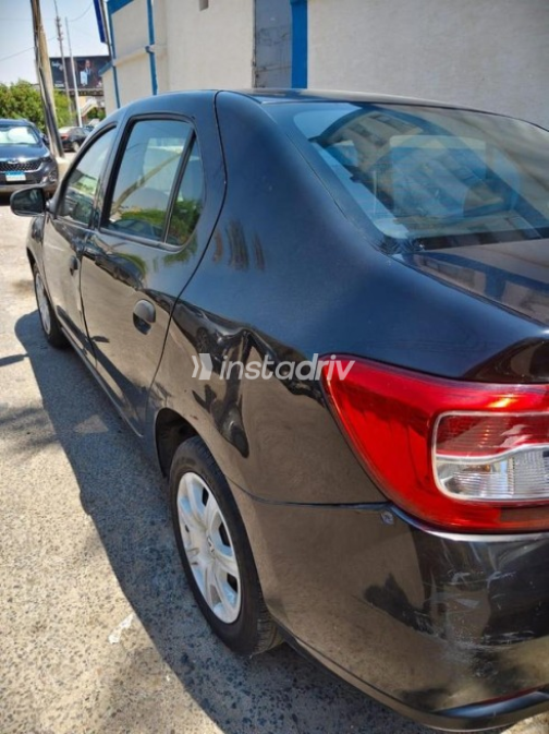 Renault Logan 2015 Black Manual Used for Sale in Sheraton - 10
