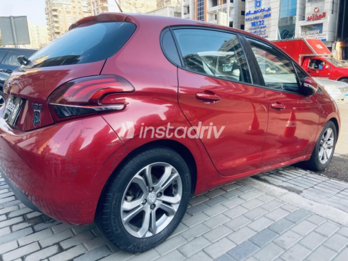 Peugeot 208 2015 Red Automatic Used for Sale in Cairo - 3