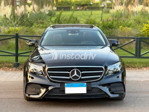 مرسيدس E 200 2020 أسود أوتوماتيك مستعملة للبيع في القاهرة - 1