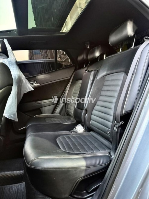 Kia Sportage 2023 Silver Automatic Used for Sale in Nasr city - 2