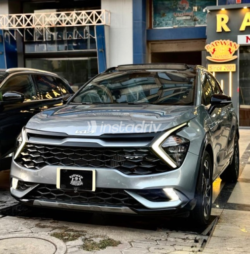 Kia Sportage 2023 Silver Automatic Used for Sale in Nasr city - 4