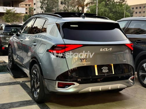 Kia Sportage 2023 Silver Automatic Used for Sale in Nasr city - 7
