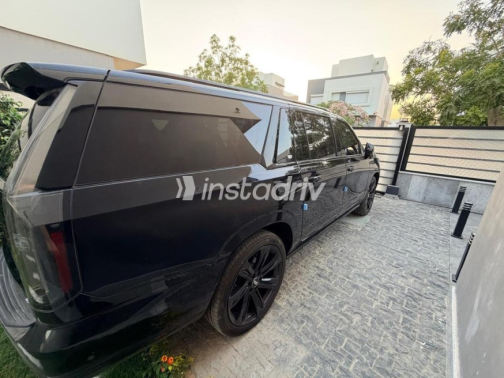 Cadillac Escalade 2025 Black Automatic Used for Sale in Cairo - 6