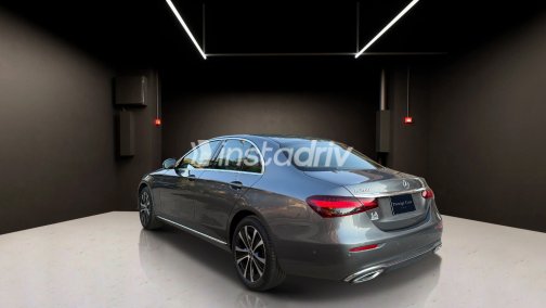 Mercedes E 200 2022 Gray Automatic Used for Sale in Greater Cairo ( Cairo + Giza) - 4