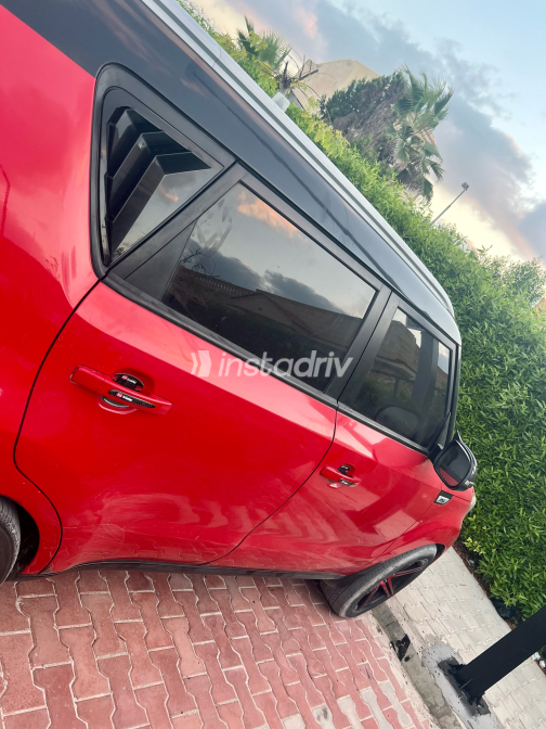Kia Soul 2015 Red Automatic Used for Sale in Greater Cairo ( Cairo + Giza) - 5