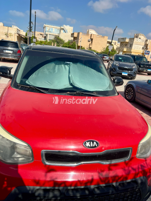 Kia Soul 2015 Red Automatic Used for Sale in Greater Cairo ( Cairo + Giza) - 8