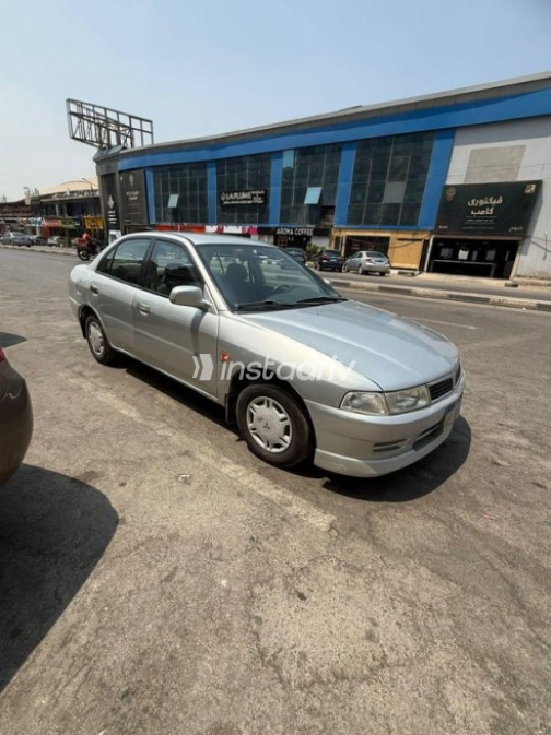 Mitsubishi Lancer Crystala 2000 Silver Automatic Used for Sale in Cairo - 2