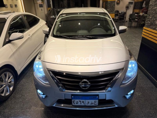 Nissan Sunny 2027 Silver Automatic Used for Sale in Sheikh Zayed City - 2