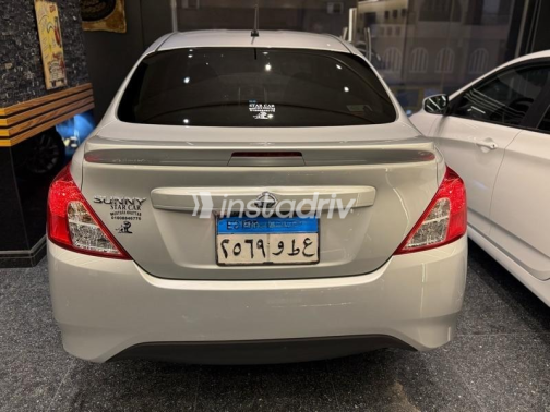 Nissan Sunny 2027 Silver Automatic Used for Sale in Sheikh Zayed City - 5