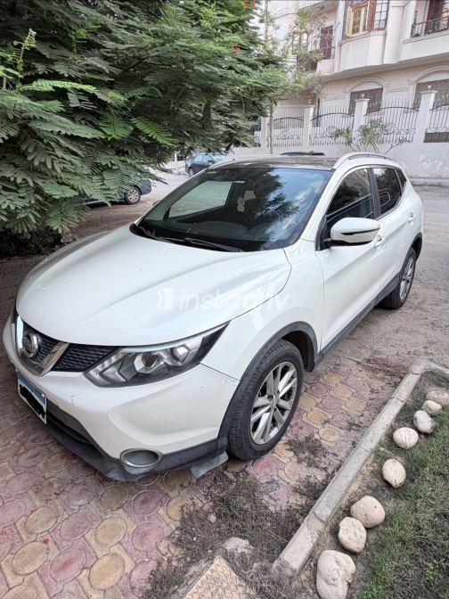 Nissan Qashqai 2017 White Automatic Used for Sale in Greater Cairo ( Cairo + Giza) - 4