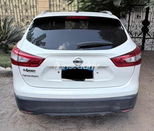 Nissan Qashqai 2017 White Automatic Used for Sale in Greater Cairo ( Cairo + Giza) - 5