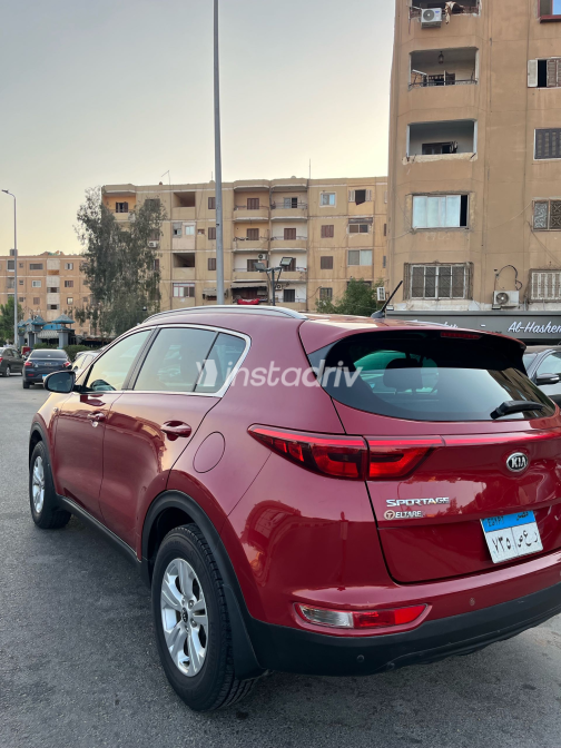Kia Sportage 2017 Red Automatic Used for Sale in Greater Cairo ( Cairo + Giza) - 3