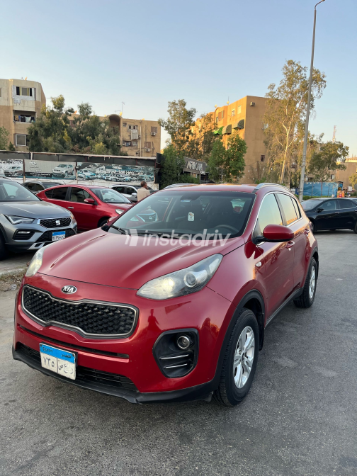 Kia Sportage 2017 Red Automatic Used for Sale in Greater Cairo ( Cairo + Giza) - 4