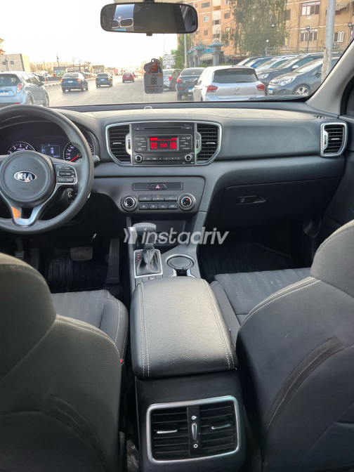 Kia Sportage 2017 Red Automatic Used for Sale in Greater Cairo ( Cairo + Giza) - 5