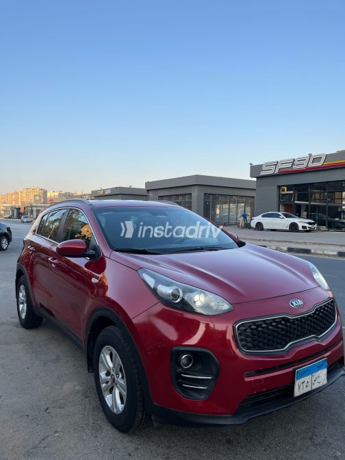 Kia Sportage 2017 Red Automatic Used for Sale in Greater Cairo ( Cairo + Giza) - 7
