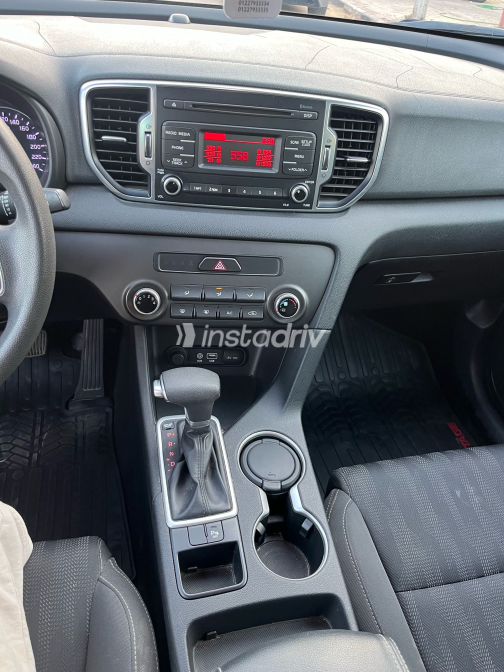 Kia Sportage 2017 Red Automatic Used for Sale in Greater Cairo ( Cairo + Giza) - 10