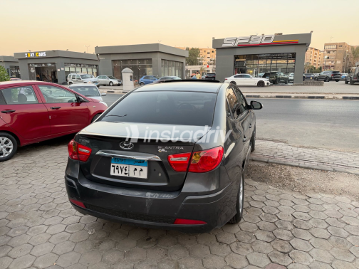 Hyundai Elantra HD 2017 Gray Automatic Used for Sale in Greater Cairo ( Cairo + Giza) - 1