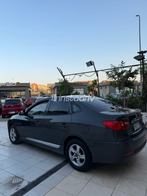 Hyundai Elantra HD 2017 Gray Automatic Used for Sale in Greater Cairo ( Cairo + Giza) - 6