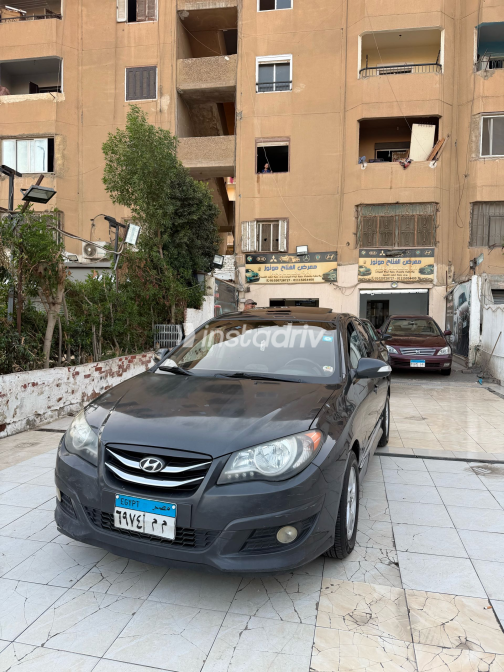 Hyundai Elantra HD 2017 Gray Automatic Used for Sale in Greater Cairo ( Cairo + Giza) - 9
