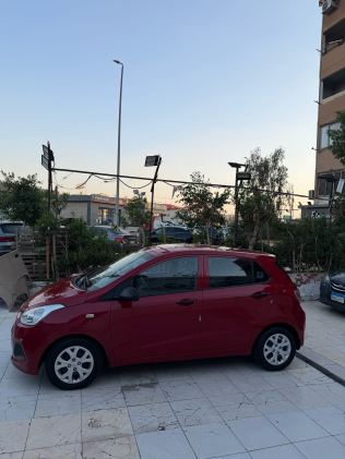 Hyundai I10 2017 Red Automatic Used for Sale in Greater Cairo ( Cairo + Giza)