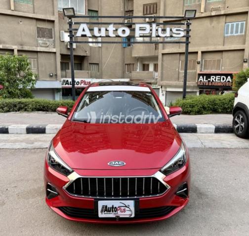 جاك J7 2025 أحمر غامق أوتوماتيك مستعملة للبيع في مدينة نصر - 1